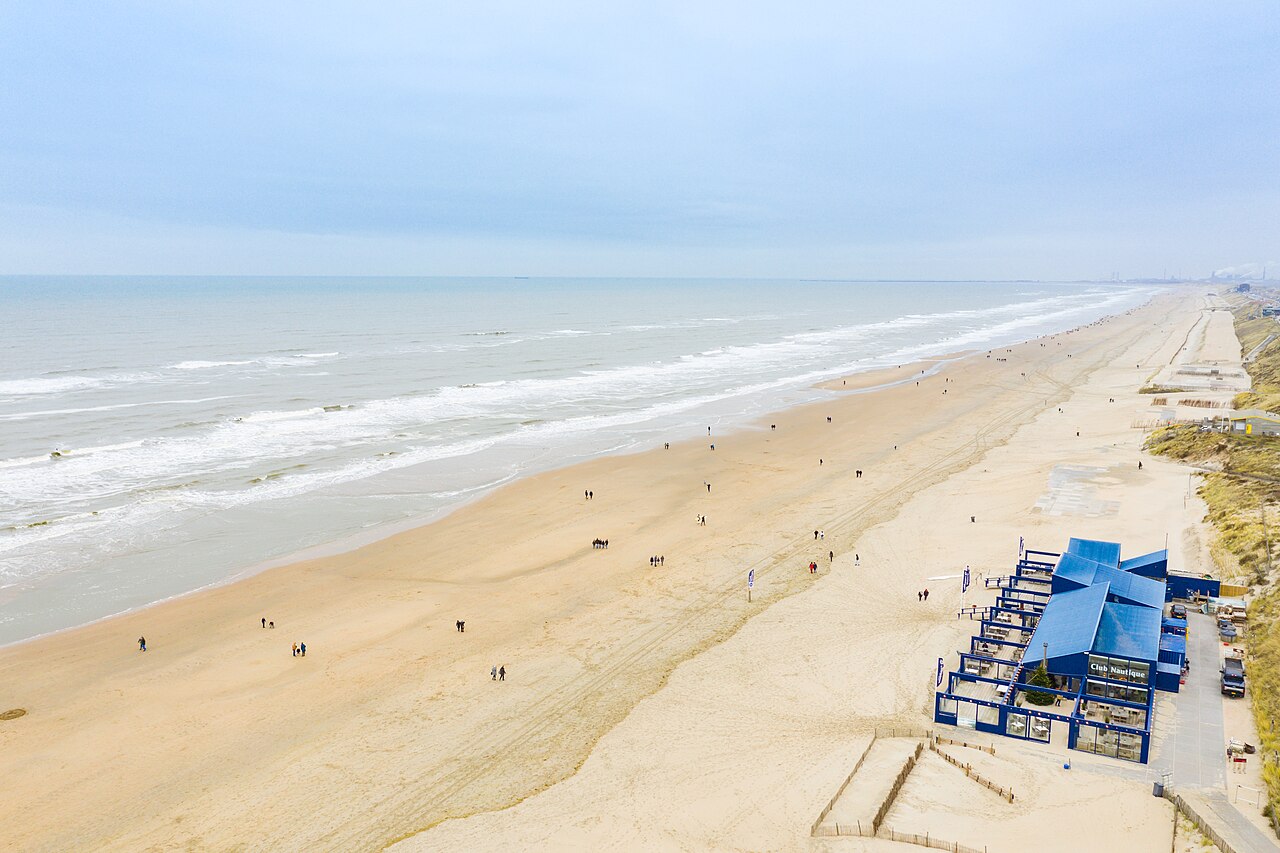 Strand van Zandvoort aan de Noordzee